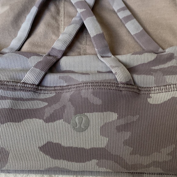 Lululemon Energy Bra Long Line Ribbed *Medium Support, B-D Cup Size 4 - Picture 5 of 8